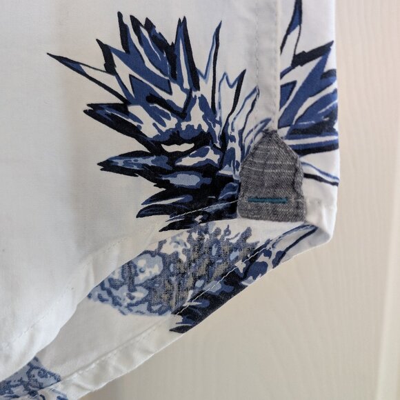Pineapple short sleeve button down shirt blue size medium - Picture 5 of 15